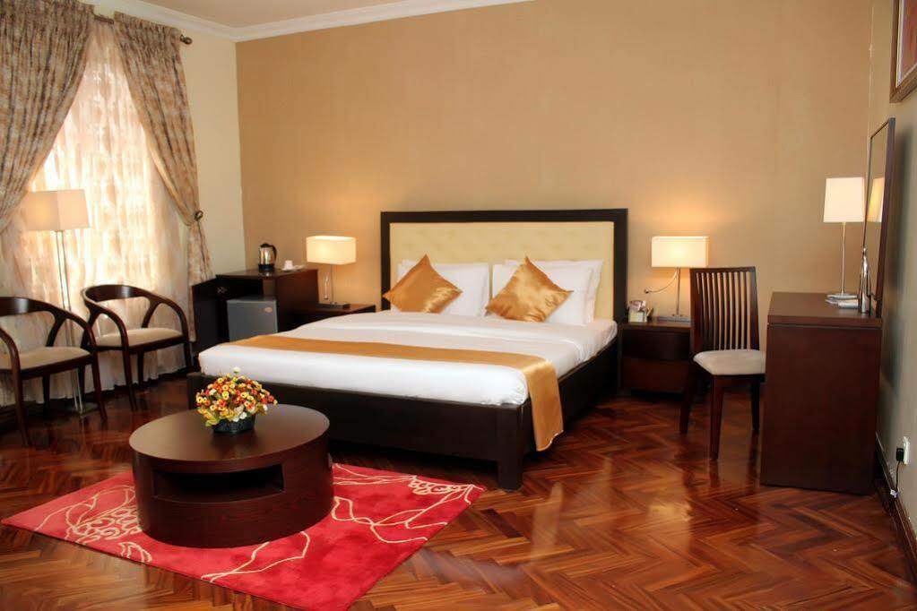 Watercress Hotels And Event Ikeja Exterior foto